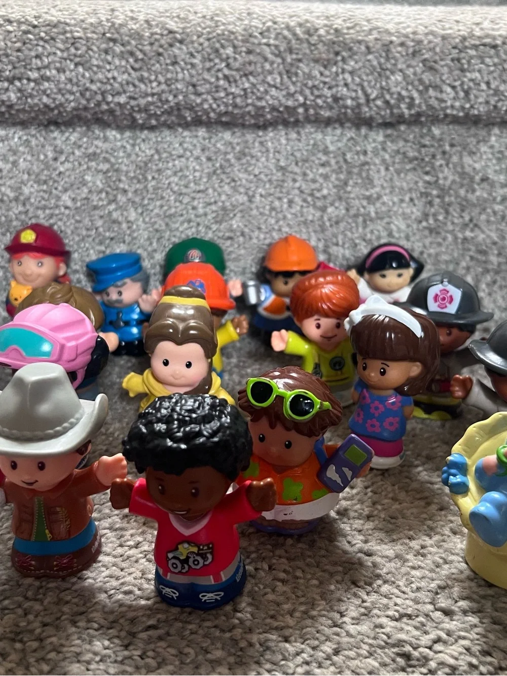 35 Fisher Price Little People